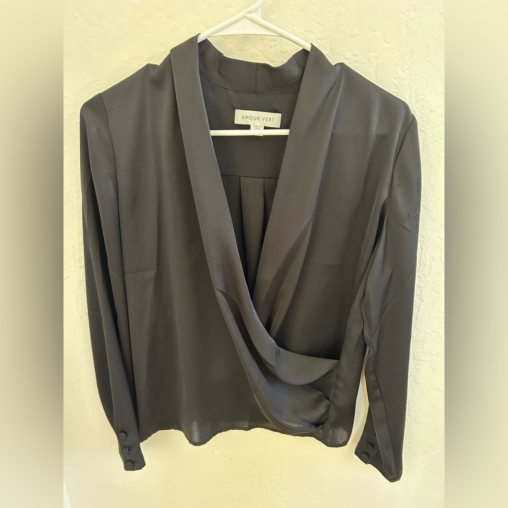 Amour vert black long sleeve top